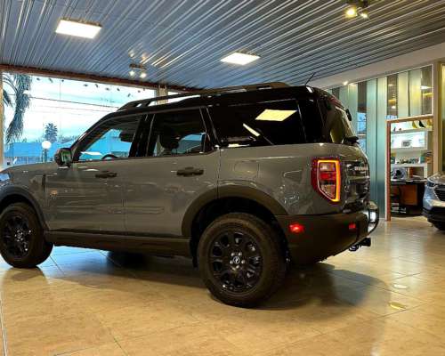 Bronco 2.0 Turbo 253cv Badlands 0km MY2025 Azul Glaciar