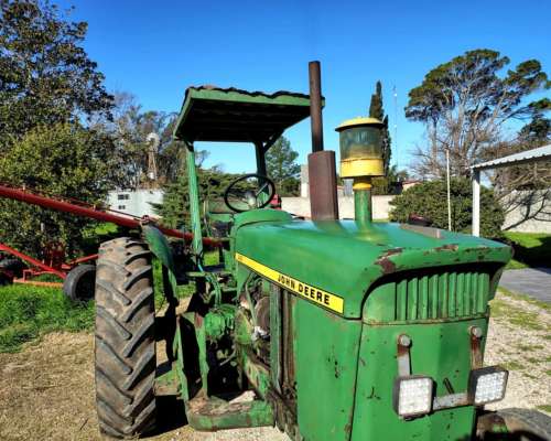 Tractor John Deere 2420