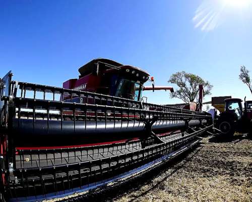 V 570 Doble Traccion con Draper de 30 Entrega Inmediata