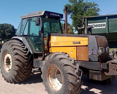 Tractor Valtra BH 180