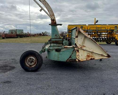Picadora de Forrajes Fraga con Cabezal Maicero de 2 Surcos