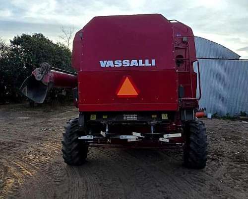 Cosechadora Vasalli 1550 Cummins 284 HP