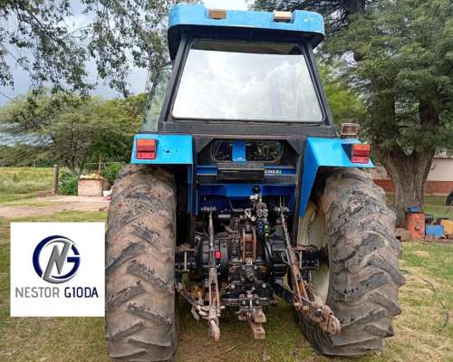 New Holland TS 120 con 3 Puntos 2003