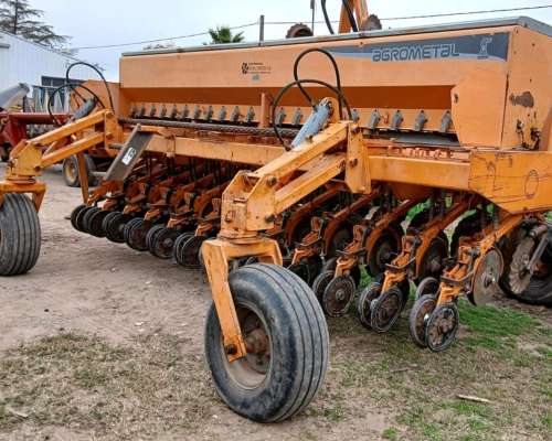 Sembradora Agrometal MX 23 a 21 Tolva Única Reparada