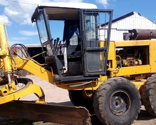 Motoniveladora Huber Warco - Scania 111