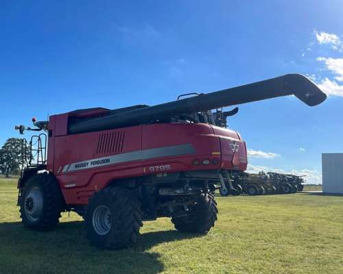 Massey Ferguson 9795 con Draper de 40 Pies