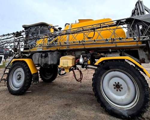 Pulverizadora Autopropulsada Pla 3250, año 2013