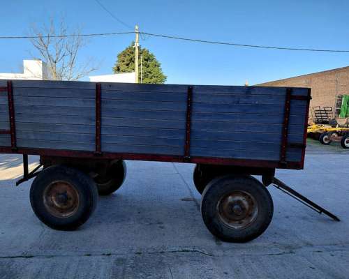 Acoplado de Madera con Baranda