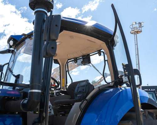 Tractor Lovol Modelo 2204 , 220 HP , 4x4, Nuevo.