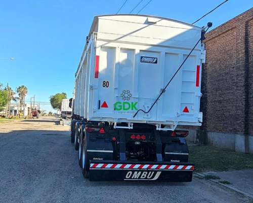 Batea Volcadora Trasera 3 Ejes 46 M3. Ombu