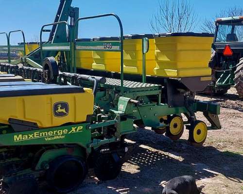 Vendo Sembradora John Deere 1740