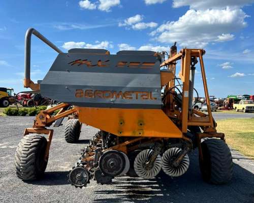 Sembradora Agrometal MX de 33 a 21
