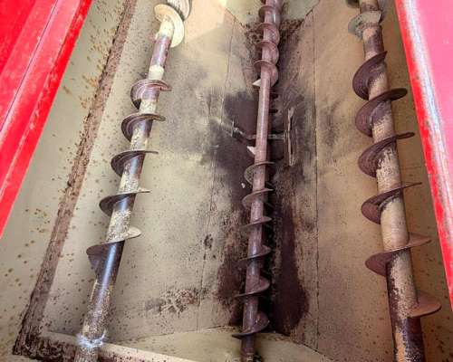 Racionador Tipo Mixer Mezclador Valenti 3000kg con Balanza