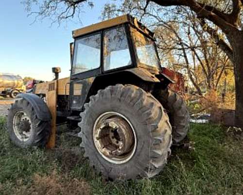 Tractores Doble Traccion Valtra 1380 Usado