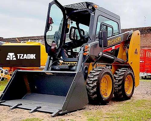 Mini Cargadora MP42 con Cabina con Aire Motor Kubota 60 HP