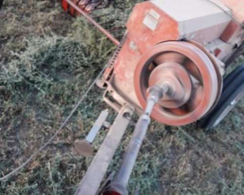 Enfardadora de Fardo Cuadrado en Buen Estado