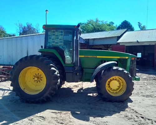 Tractor John Deere 8200