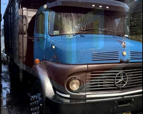 Mercedes Benz L 1114/48 Modelo 1978 con Carroceria