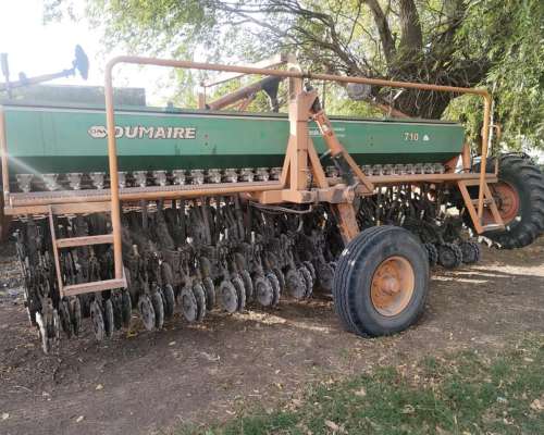 Vendo Sembradora de 27 a 19 Dumaire