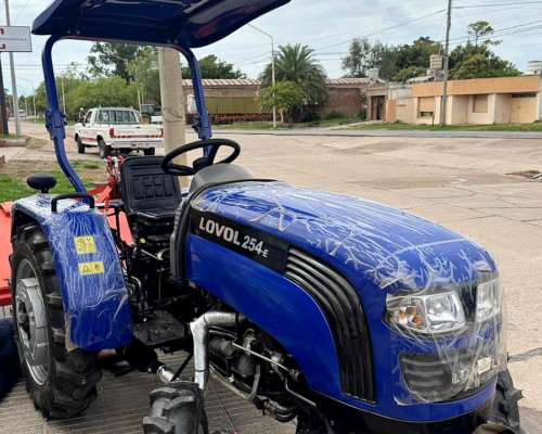 Tractor Lovol TE254 25hp 4X4 con Techo