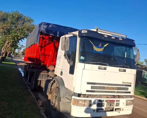 Vendo Iveco Tector 2007 y Batea Hermann 2007