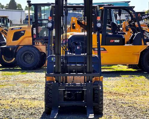 Autoelevador Eisen DF25 2500kg Torre Doble 3.7m Powershift
