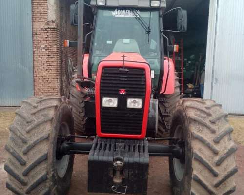 Tractor Massey Ferguson 660 160 HP año 2005
