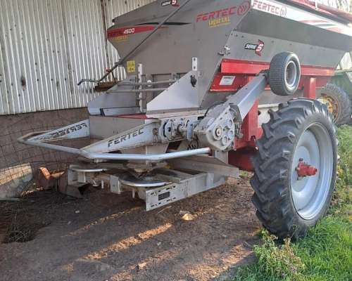 Fertilizadora Fertec 4500 Serie 5 MB Estado