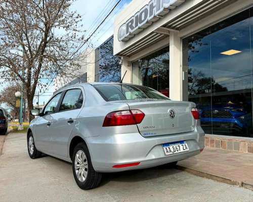 Vw Voyage 1.6 MSI Manual año 2017 Gris Plata. con 48.000km.