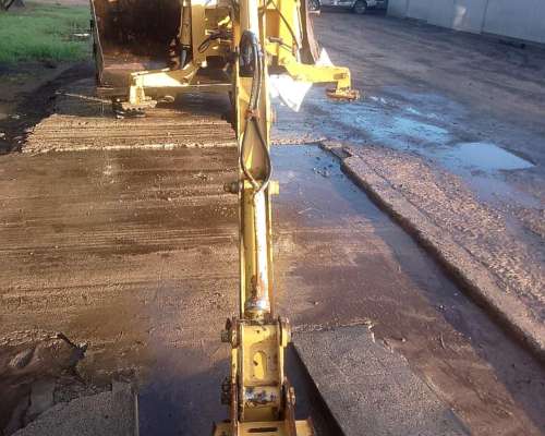 Brazo Retroexcavadora TVH Usada