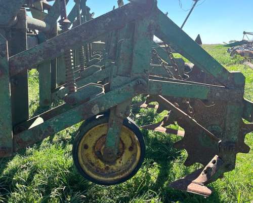 Escardillo Pierobon 17-70 - Tiro de Punta - Movible - EXC ES