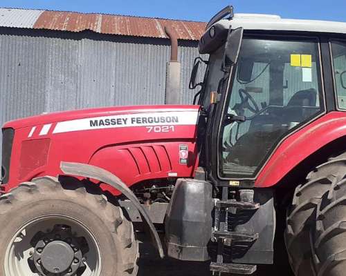 Tractor Massey Ferguson MF7021