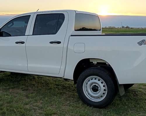 Toyota Hilux DX 2.4 4X4 Mod 2023