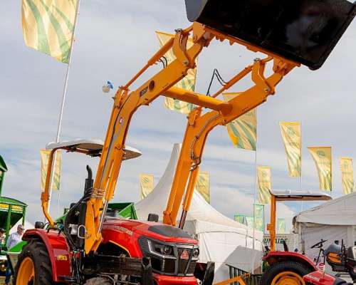 Tractor Roland H050 sin Cabina 4wd Ruedas Agrícolas