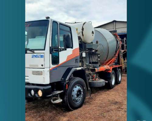 Camión con Mixer Ford 2631 (id635)