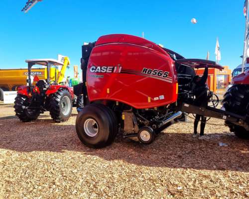 Rotoenfardadora Case IH RB565