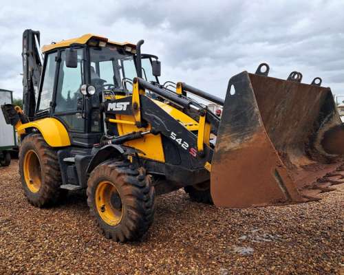 Retroexcavadora MST M542s 100hp