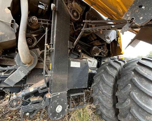 Cosechadora New Holland CR8.90 - Usada, año 2017