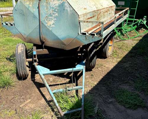 Acoplado Cisterna Turia 3000l con Bomba