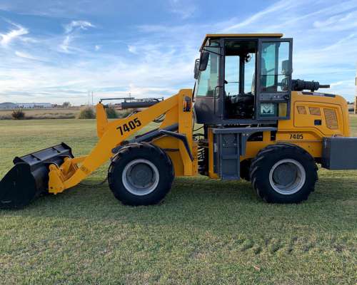 Pala Cargadora MAC 7405