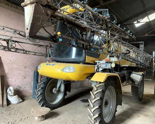 Pulverizador Pla 3000 de 28mts Botalon muy Buen Estado