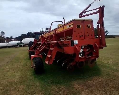 Sembradora Bertini 32000 31 a 26 y 16 a 52 Neum