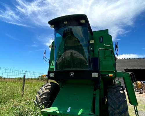 Cosechadora John Deere 1175 a año 2000
