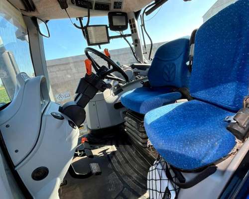 New Holland T7-215, año 2022. 4519 HS.