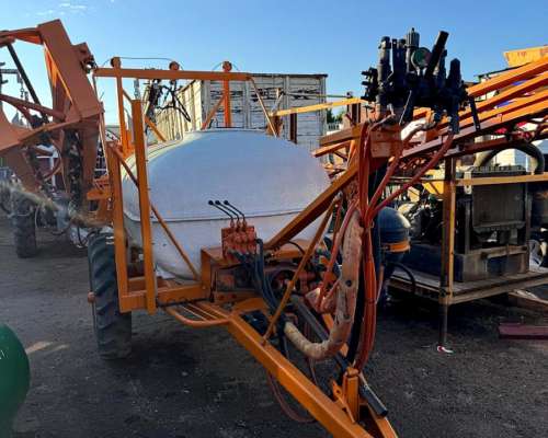 Pulverizadora de Arrastre Jacto 3000 Lts A18 Reparada