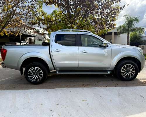 Nissan Frontier CD LE 2.3 D 4X4 AT