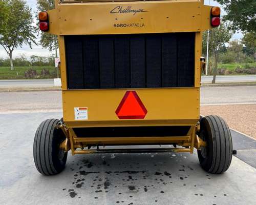 Hesston Challenger RB 563 a