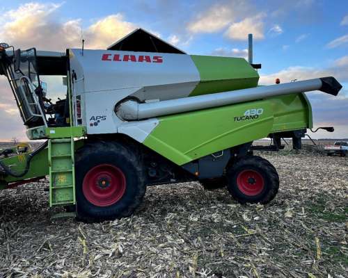 Cosechadora Claas Tucano 430 25 Pies
