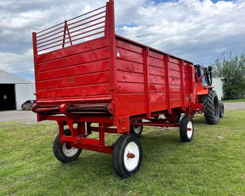 Carro Forrajero con Descarga Lateral y Trasera