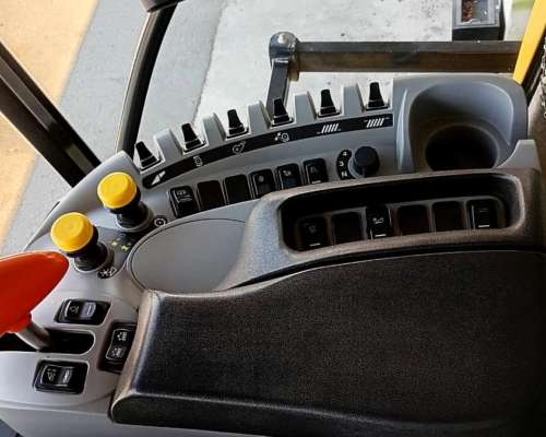 New Holland Cr7.90, con Draper Maizco 45pies